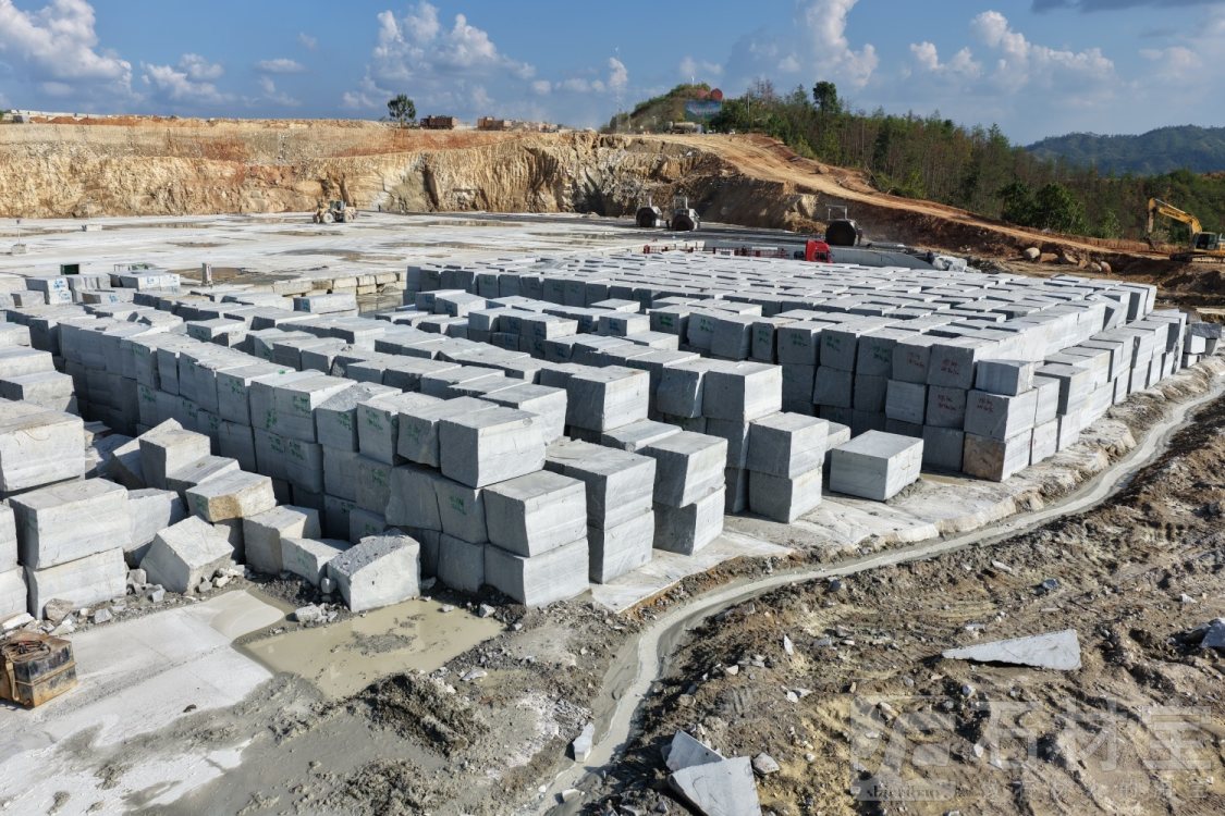 兴国芝麻灰荒料