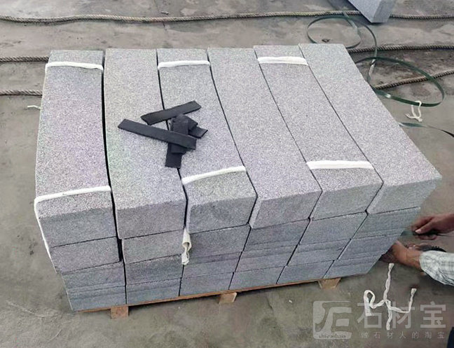 柬埔寨黑路沿石