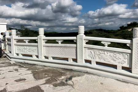 石栏杆