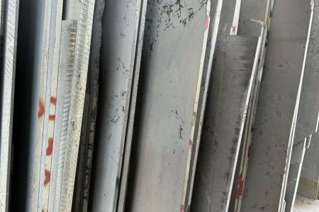 保加利亚灰，白送石料几千平， 任挑只要加工费。