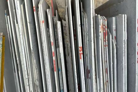 保加利亚灰，白送石料几千平， 任挑只要加工费。