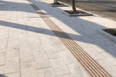 地铺石