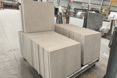 沉香米黄 、维纳多、维纳灰、安哥拉米黄、安哥拉灰
  电话：17305959369小梁
 地址：海西石材城六路c13-15
     永泉山万隆厂1号门走到底