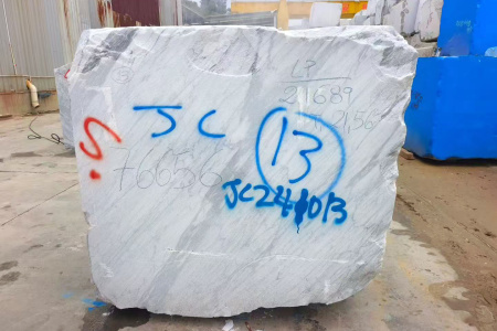 细纹雪花白荒料