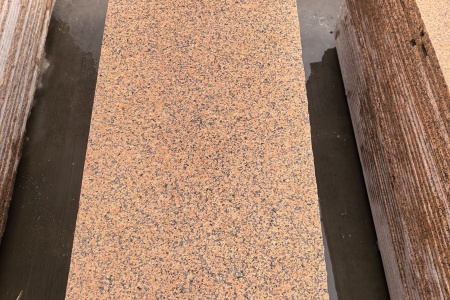 主营：新疆红/天山红/鄯善红/卡拉金麦/卡拉麦里金/棕钻/咖 啡钻 /世纪雅钻