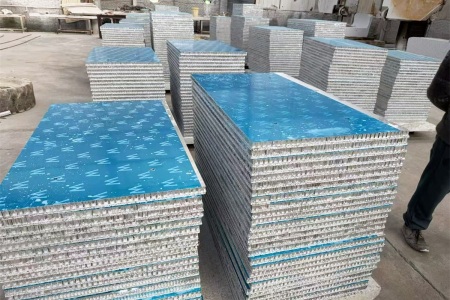 随州白麻铝蜂窝复合板