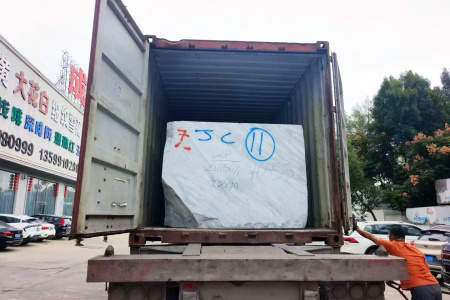 细纹雪花白荒料