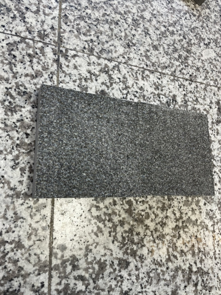 “航海石业”芬兰黑荔枝水冲面