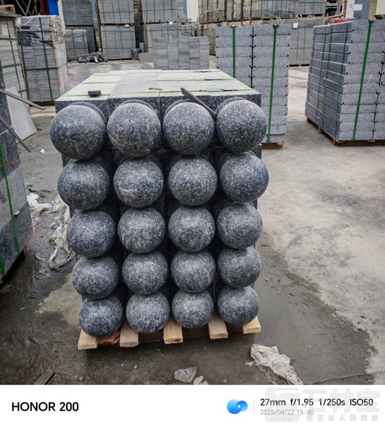 钟山青光面石柱