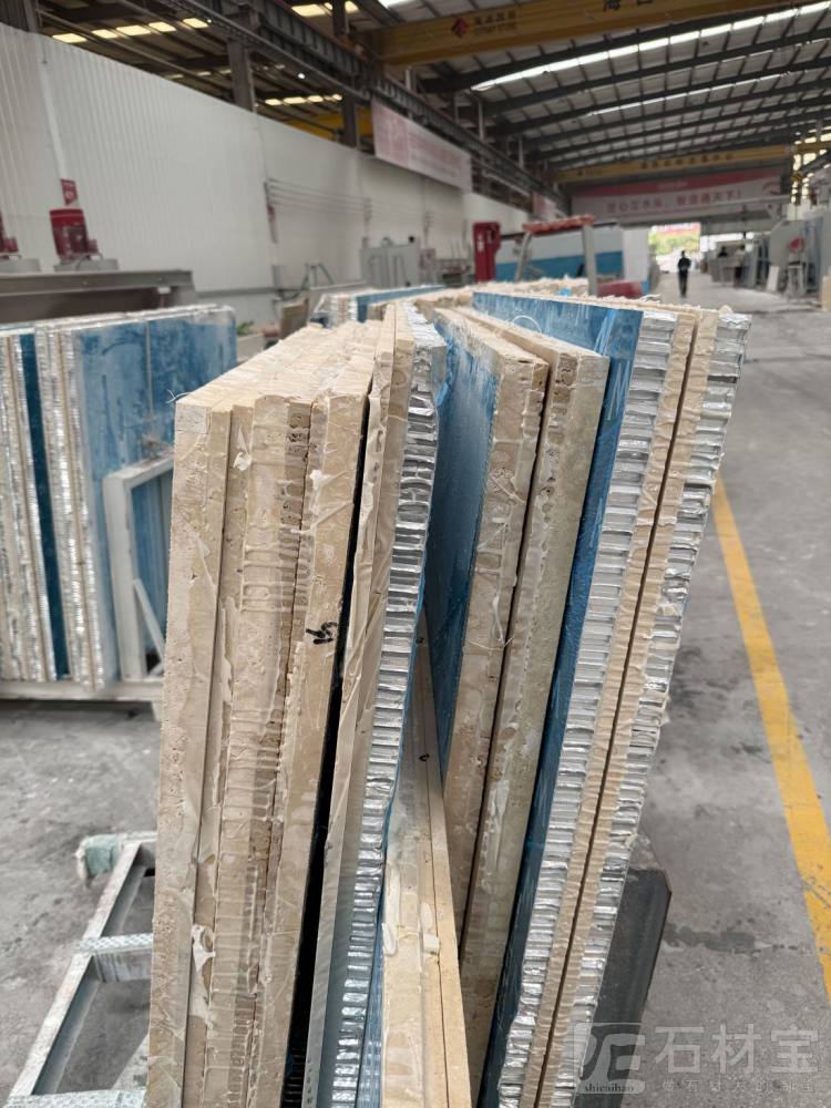 铝蜂窝复合板罗马洞石复合铝蜂窝