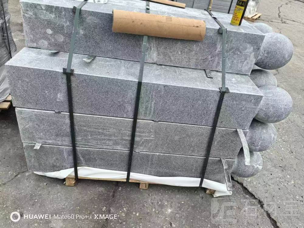 罗田芝麻灰花瓶