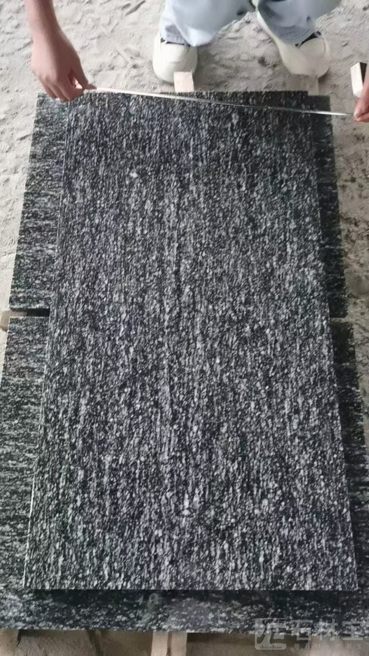 夜里雪（山水岩）