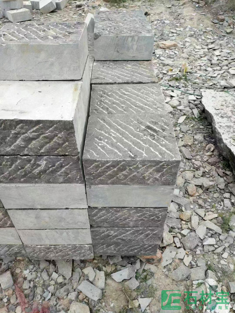 青石凿面