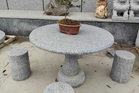 石桌石凳