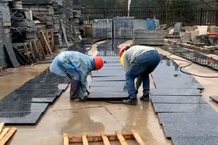 芝麻黑外墙干挂排版