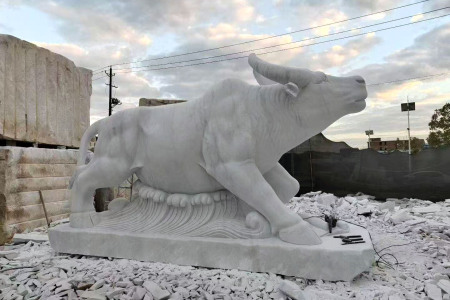 汉白玉的大型雕塑