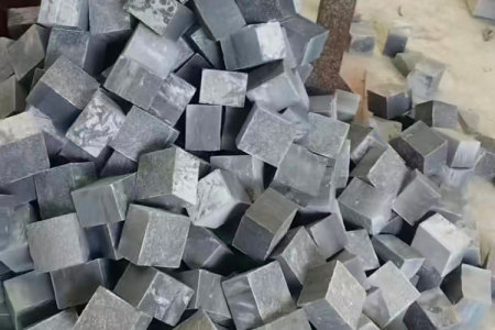 罗田芝麻灰G633自然面小方块自然面马蹄石特价处理