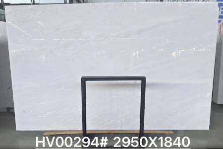 皇家白玉芬迪白上新