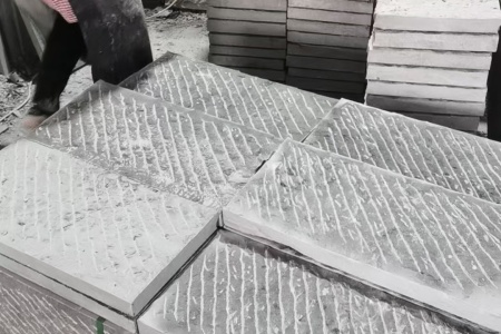 青石：青石板  地铺石