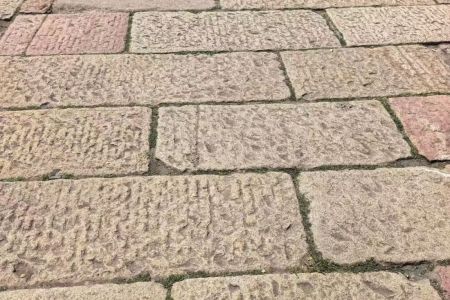 老石板☎️:13963761592