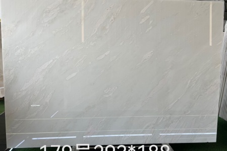 皇家白玉芬迪白上新