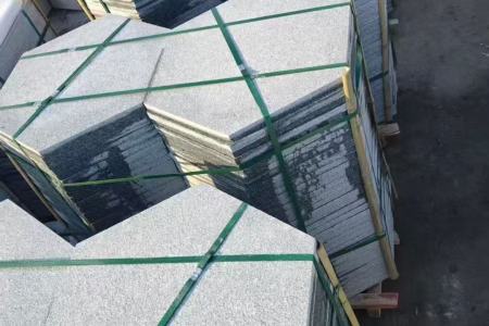 芝麻灰633地铺石