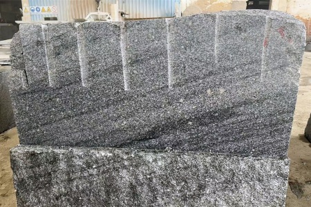 新西兰灰/山水石(深色斜飘纹)荒料