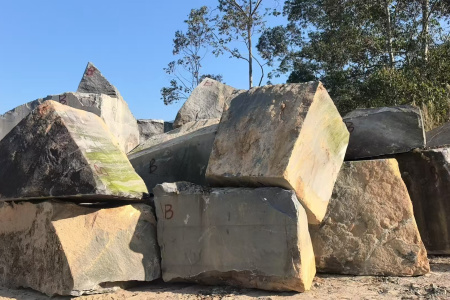 老矿芝麻黑荒料出售