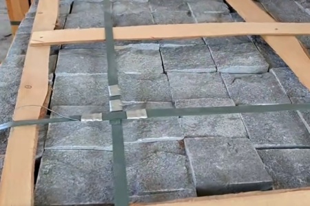 芝麻黑马蹄石小方块