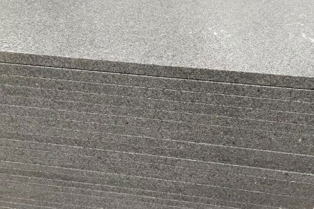 芝麻灰石材工程板芝麻灰火烧面芝麻灰荔枝面地铺石