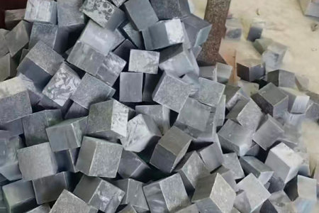 罗田芝麻灰G633自然面小方块自然面马蹄石特价处理