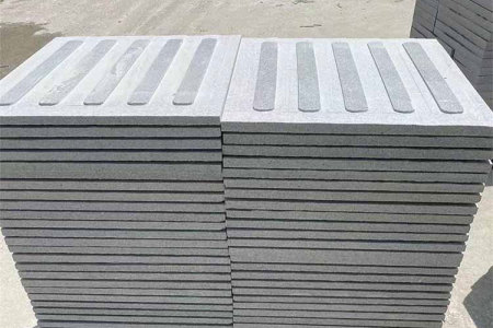 罗田633石材芝麻灰盲道石