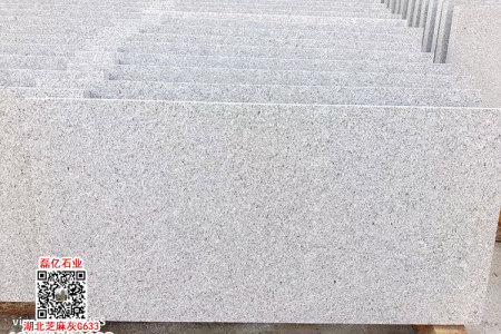 G633光面芝麻灰板材外墙干挂石材