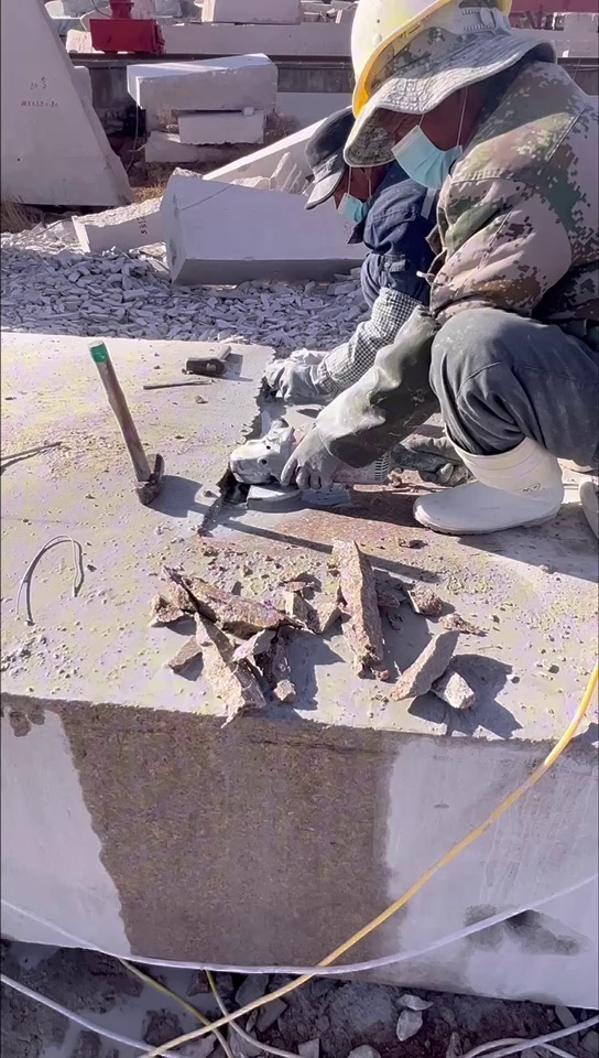 大型门牌石，学校刻字石，企业招牌石，迎宾石，校训石，景观石，立体字，村牌石，五莲红 ☎️13256080888