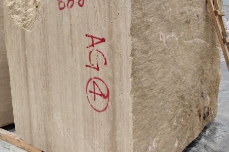 墨西哥洞石荒料到料