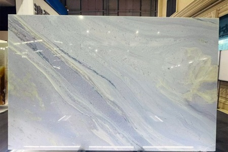 蓝水晶 MARMORE AZUL CELO. Cachoeiro