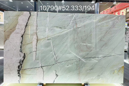 梨花飘雪，蒂夫尼