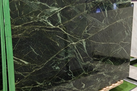 百达翡绿，普拉达绿