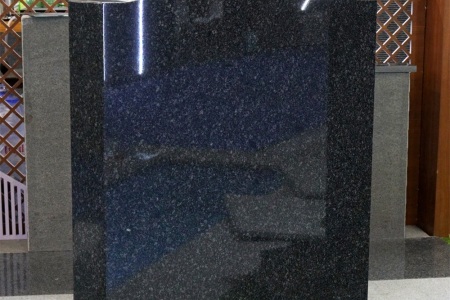 柬埔寨芝麻黑-细花墓碑