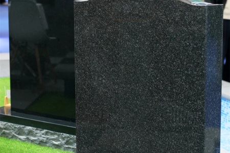 柬埔寨芝麻黑墓碑