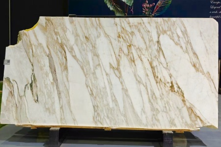 卡拉卡塔金（鱼肚金）