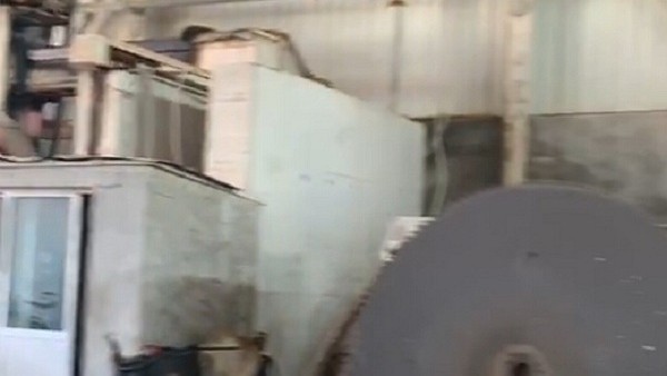 钧皓阳石材-主营石岛红系列工程板、毛光板、火烧板、蘑菇石、圆柱、台阶石、各种异型