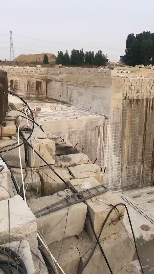 黄锈石、白锈石，联系我们