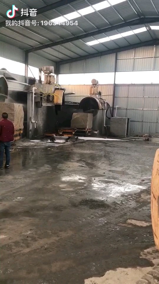 山东汶上县锈石，光板，荔枝面，路沿石，蘑菇石，多种规格。电话