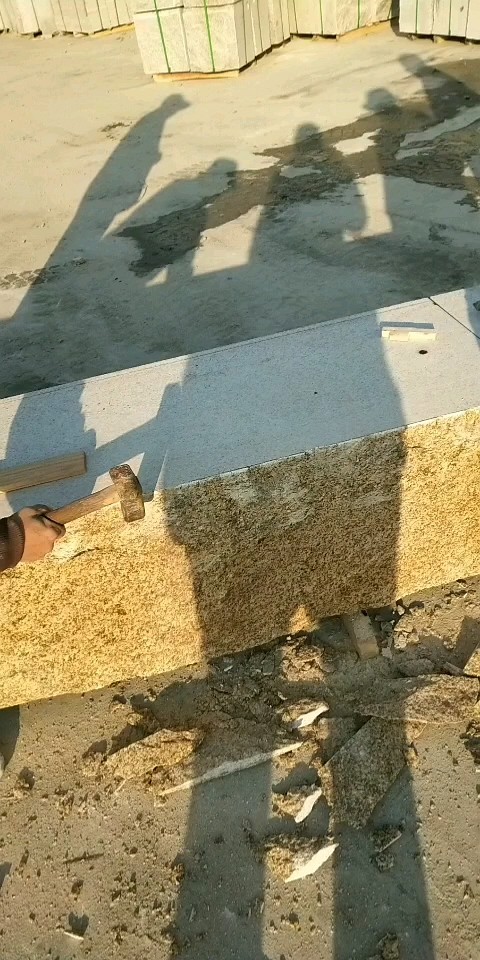 山东汶上县锈石，光板，荔枝面，路沿石，蘑菇石，火烧石等多种规格。电话