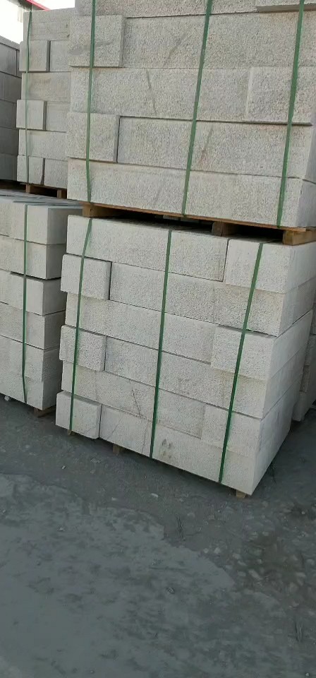 山东黄锈石、白锈石(原产地)厂章丘黑，鲁灰.矿直销厂家，销售矿石方料，门牌石、路