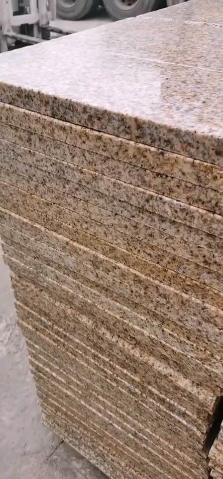 山东汶上县锈石，光板，荔枝面，路沿石，蘑菇石，火烧石等多种规格。电话