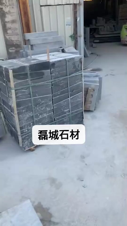 下单请找磊城石材，一天可生产大小头盖板500个[玫瑰][玫瑰]