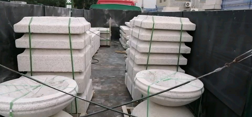 ，蘑菇石，火烧石等多种规格。电话