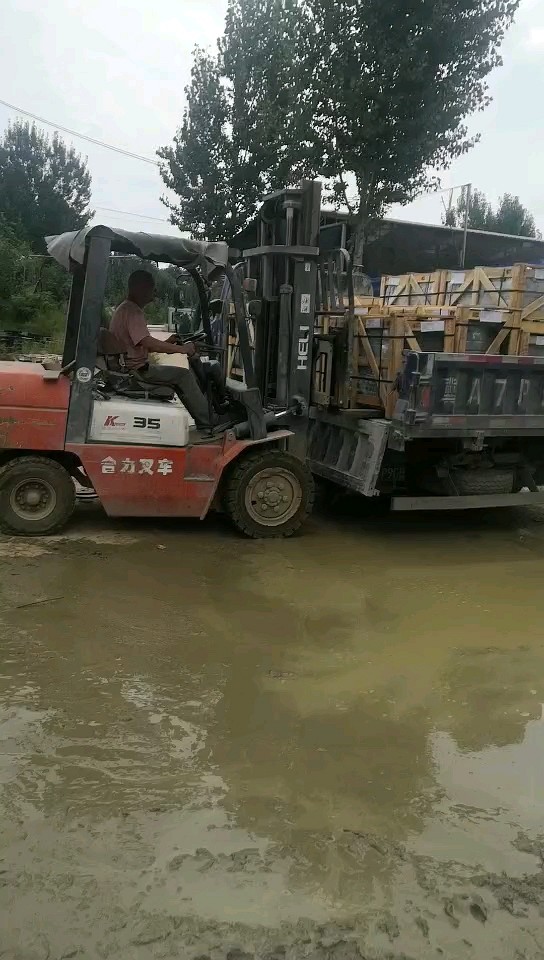 俄罗斯墓碑整装待发